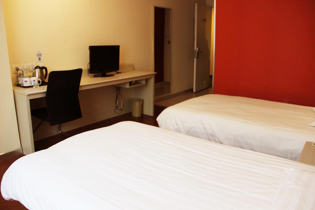 Hanting Express Tianjin Haixin District Yujiapu Zimmer foto